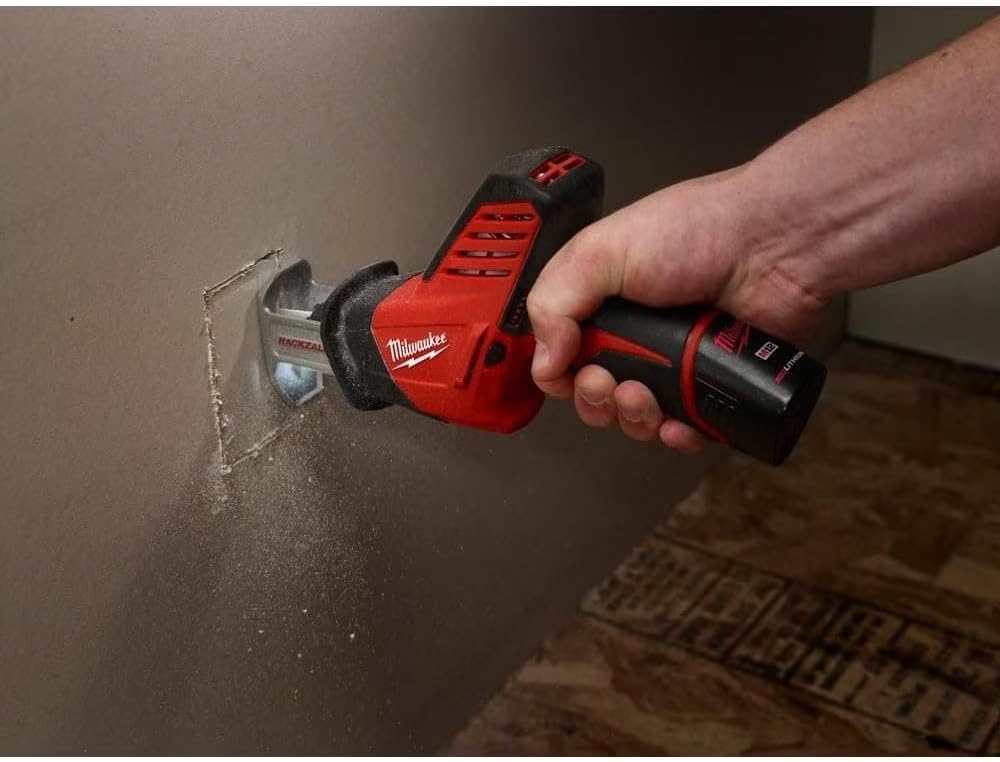 Milwaukee 2420-21 12-Volt Hackzall Saw Kit