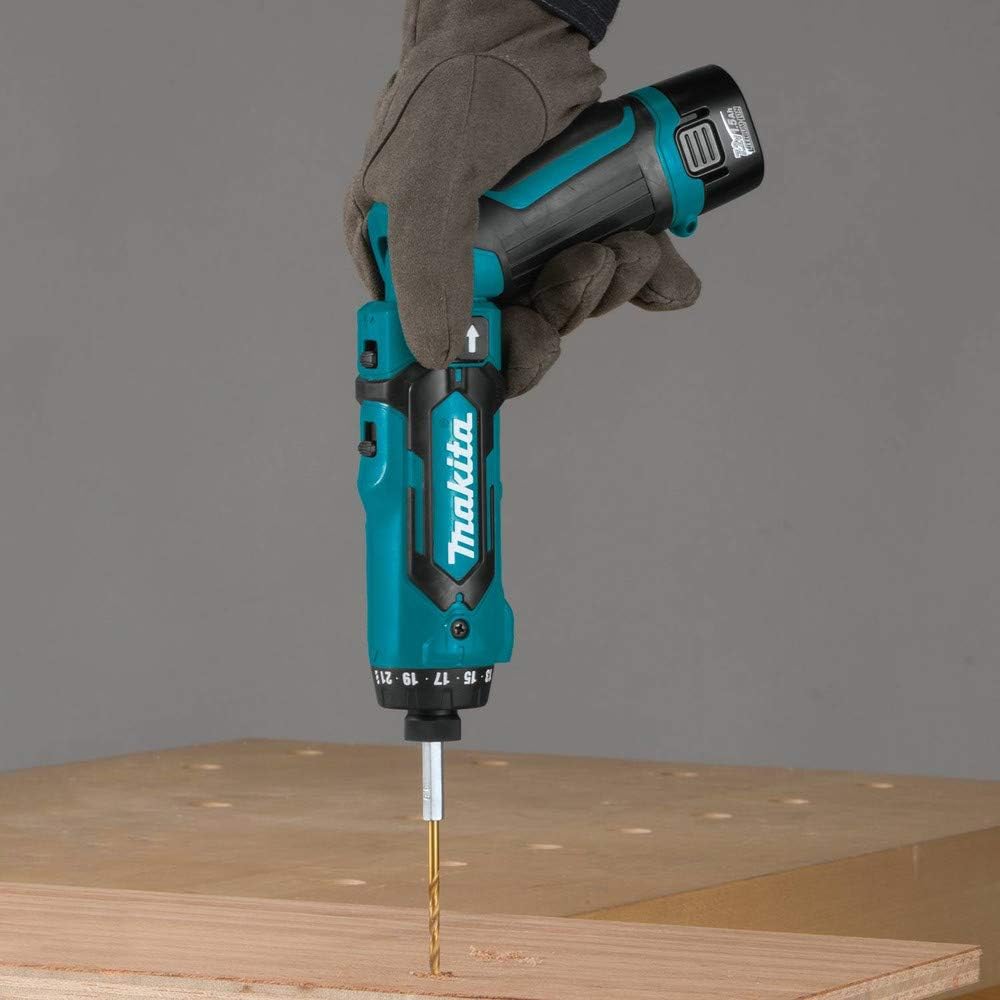 Makita DF012DSE 7.2V Lithium-Ion Cordless 1/4' Hex Driver-Drill Kit with Auto-Stop Clutch