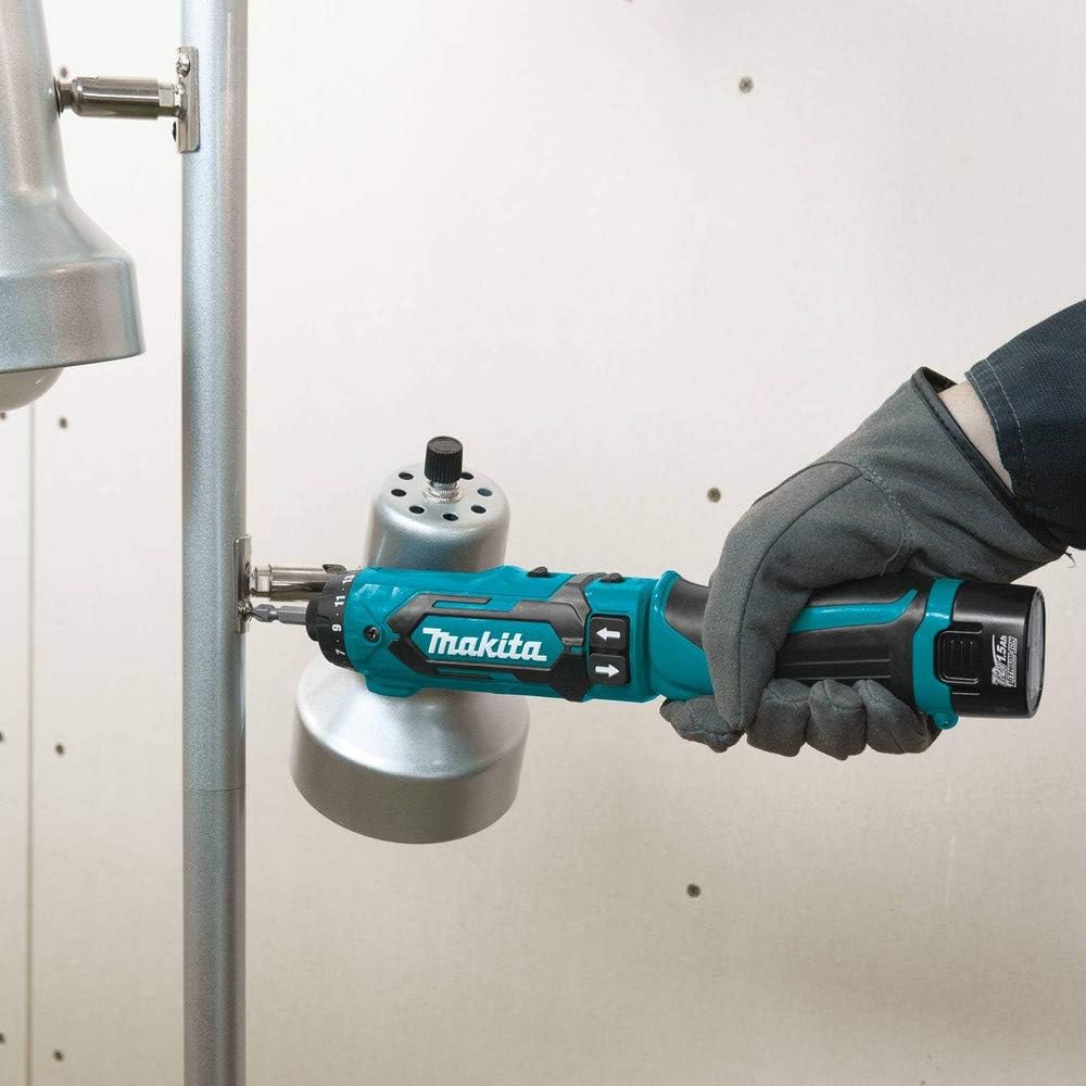 Makita DF012DSE 7.2V Lithium-Ion Cordless 1/4' Hex Driver-Drill Kit with Auto-Stop Clutch