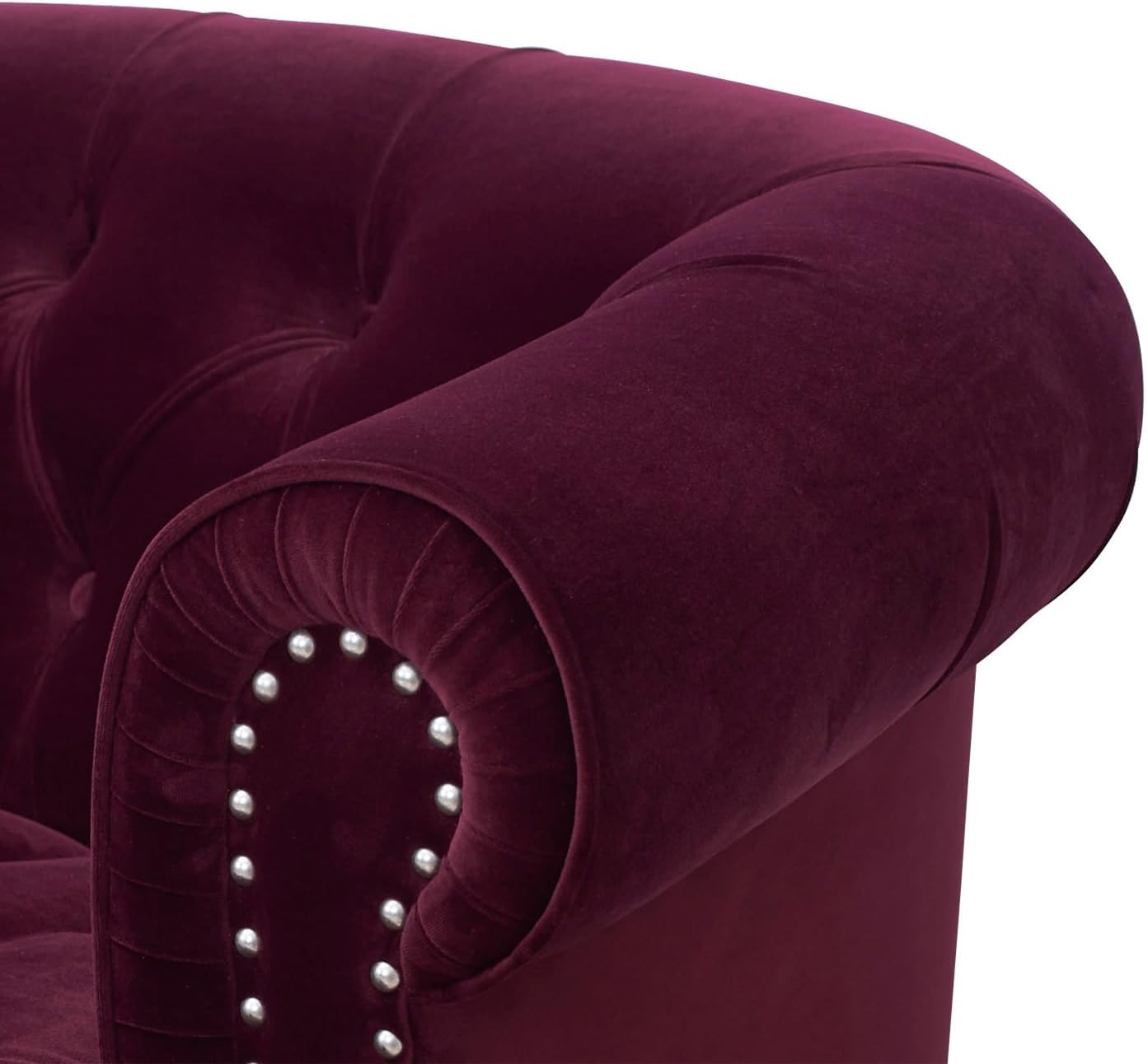 Jennifer Taylor Home La Rosa Victorian Chesterfield Tufted Sofa