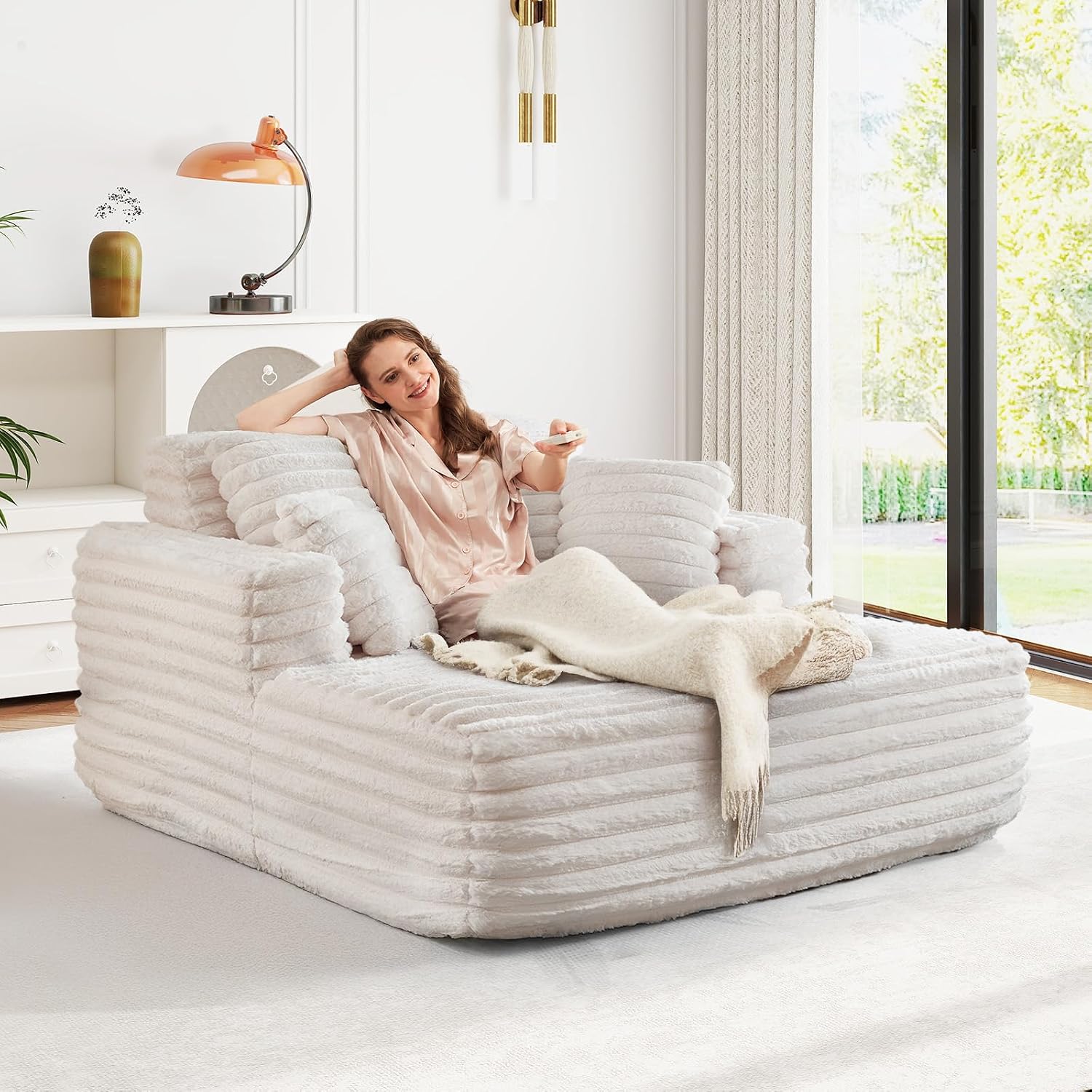 JEEOHEY 56' Oversized Chaise Lounge Chair Indoor,Plush Faux Fur Sleeper Sofa Couch Bed with Pillows&Wide Armrests,Fluffy Comfy Cloud Couch,Compression Foam Couch for Living Room,Bedroom(Beige)