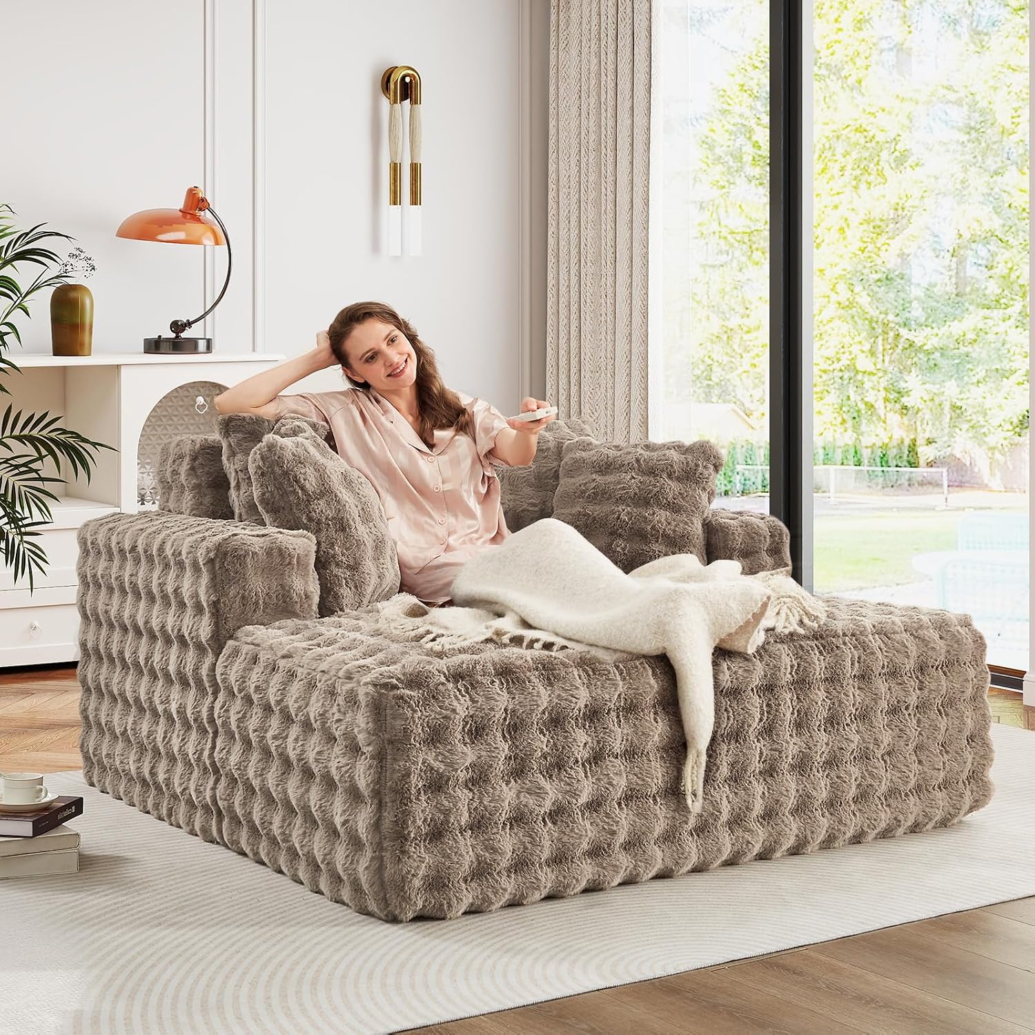 JEEOHEY 56' W Oversized Chaise Lounge Chair Indoor,Plush Faux Fur Sleeper Couch Sofa Bed with Pillows,Fluffy Comfy Cloud Sofa,Compression Foam Boneless Couch for Living Room,Bedroom(Bubble, Brown)