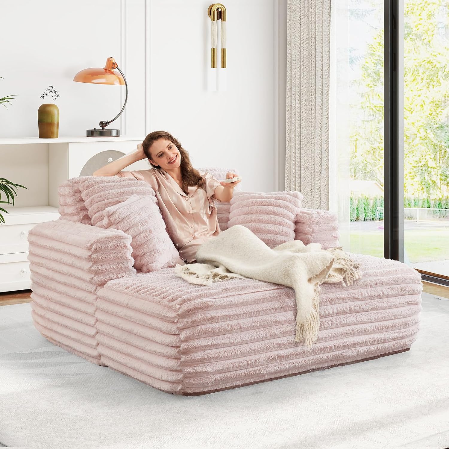 JEEOHEY 56' Oversized Chaise Lounge Chair Indoor,Plush Faux Fur Sleeper Sofa Couch Bed with Pillows&Wide Armrests,Fluffy Comfy Cloud Couch,Compression Foam Couch for Living Room,Bedroom(Pink)